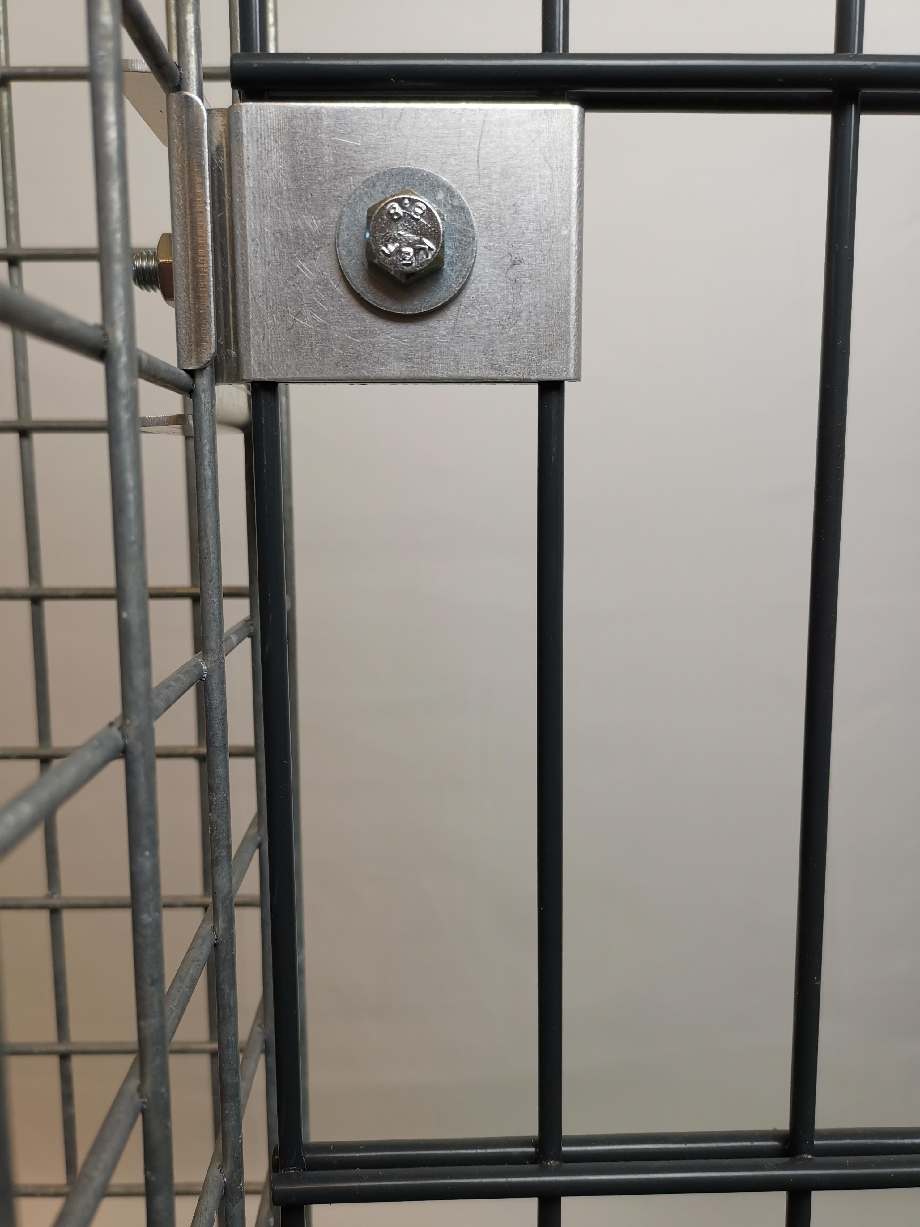 Abrazadera con soporte de valla 5 x 5 cm para tela metálica doble, aluminio