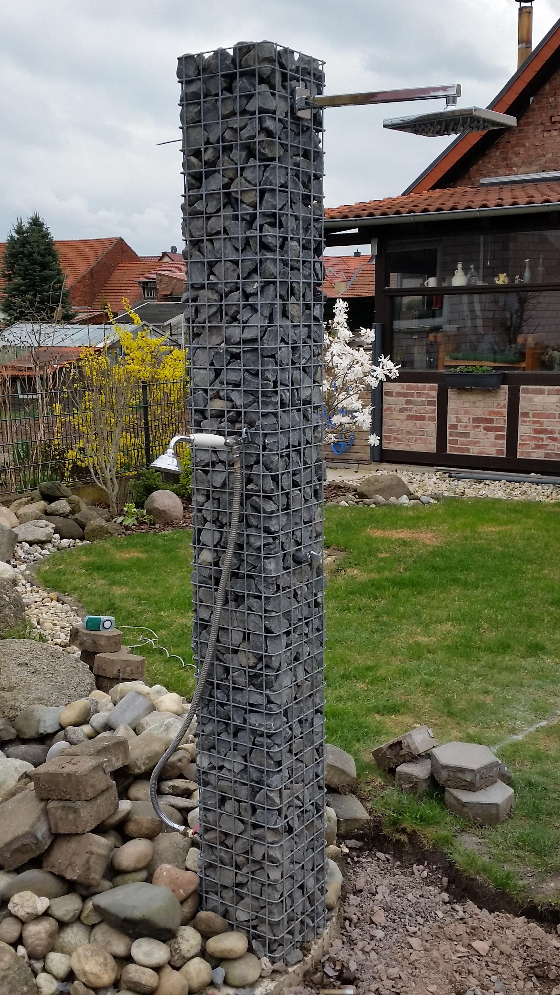 Columna de gaviones, cuadrada 22 cm x 22 cm, 200 cm de altura, MW 5 cm x 5 cm