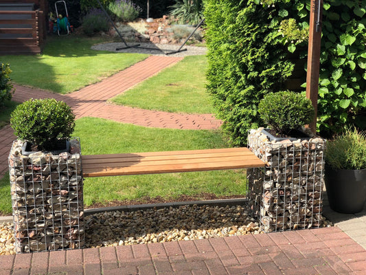 Gartenbank mit 2 Blumensäulen - Cumaru-Holz, 200 cm Länge x 62 cm Höhe x 37 cm Tiefe, feuerverzinkt, MW 5 x 5 cm