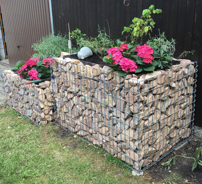 Lecho elevado rectangular 130 cm x 80 cm x 80 cm (largo x alto x fondo), malla 5 x 10 cm, espesor de pared 10 cm