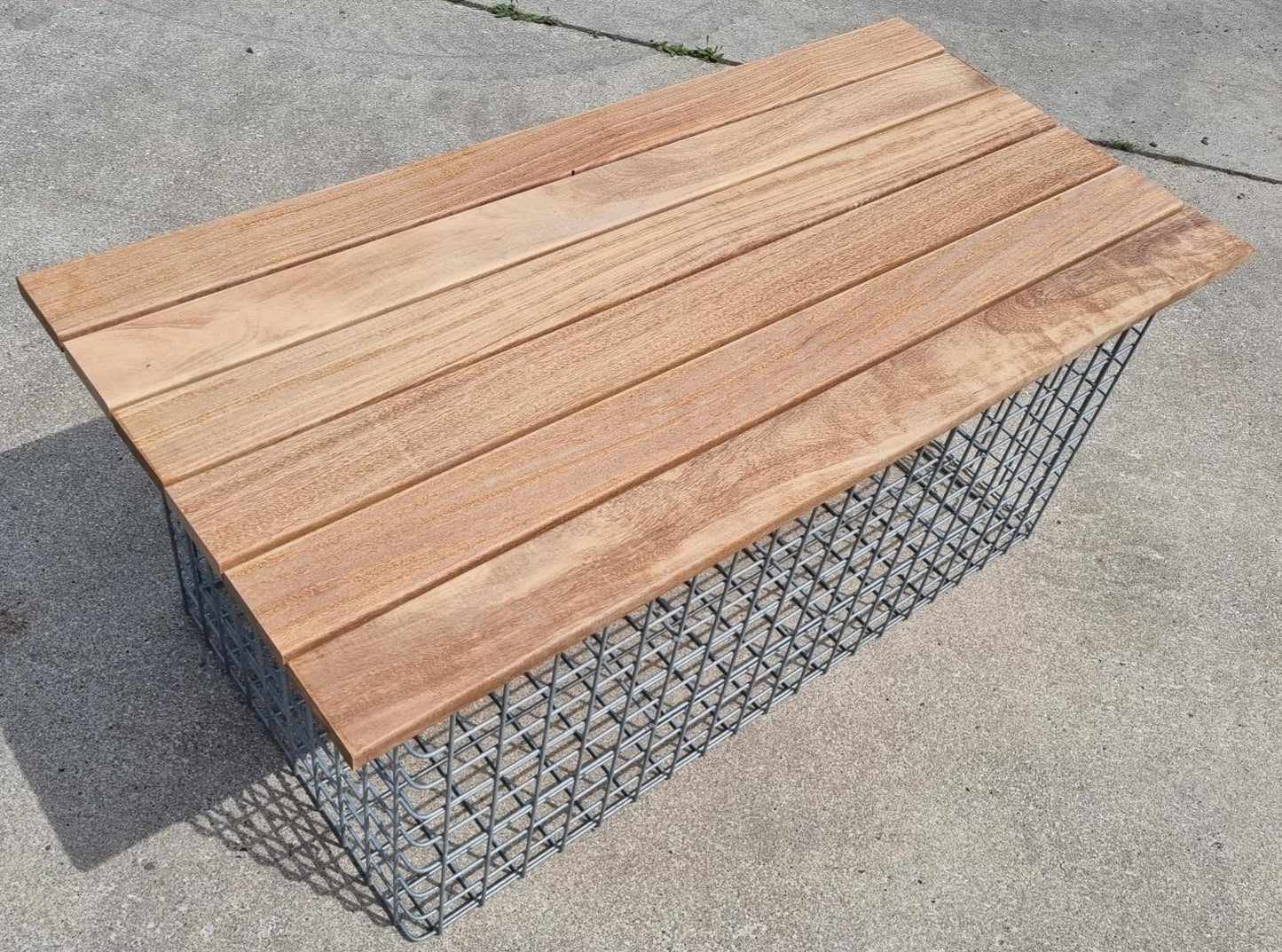 Banco de jardín Cumaru 102 x 45 x 52 cm, MW 5 x 5 cm, galvanizado en caliente
