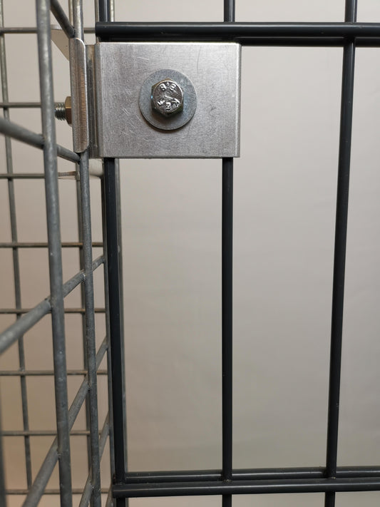 Grampo com suporte de cerca 5 x 5 cm para malha de haste dupla, alumínio
